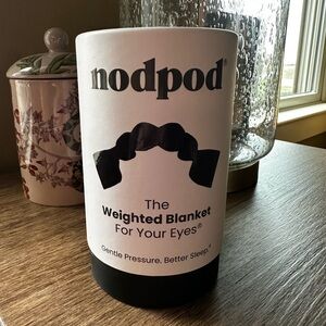 NWOT Nodpod Weighted Eye Blanket